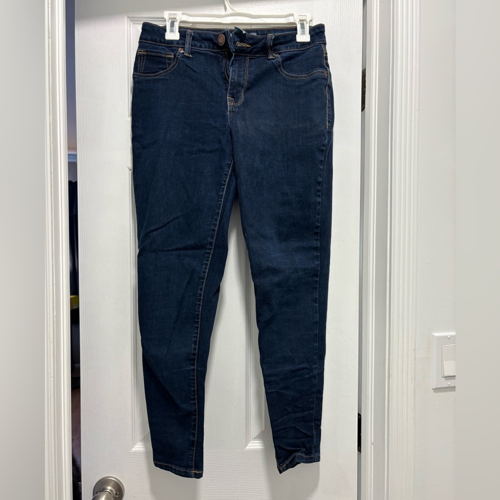 Maurice’s blue jean, size medium short.